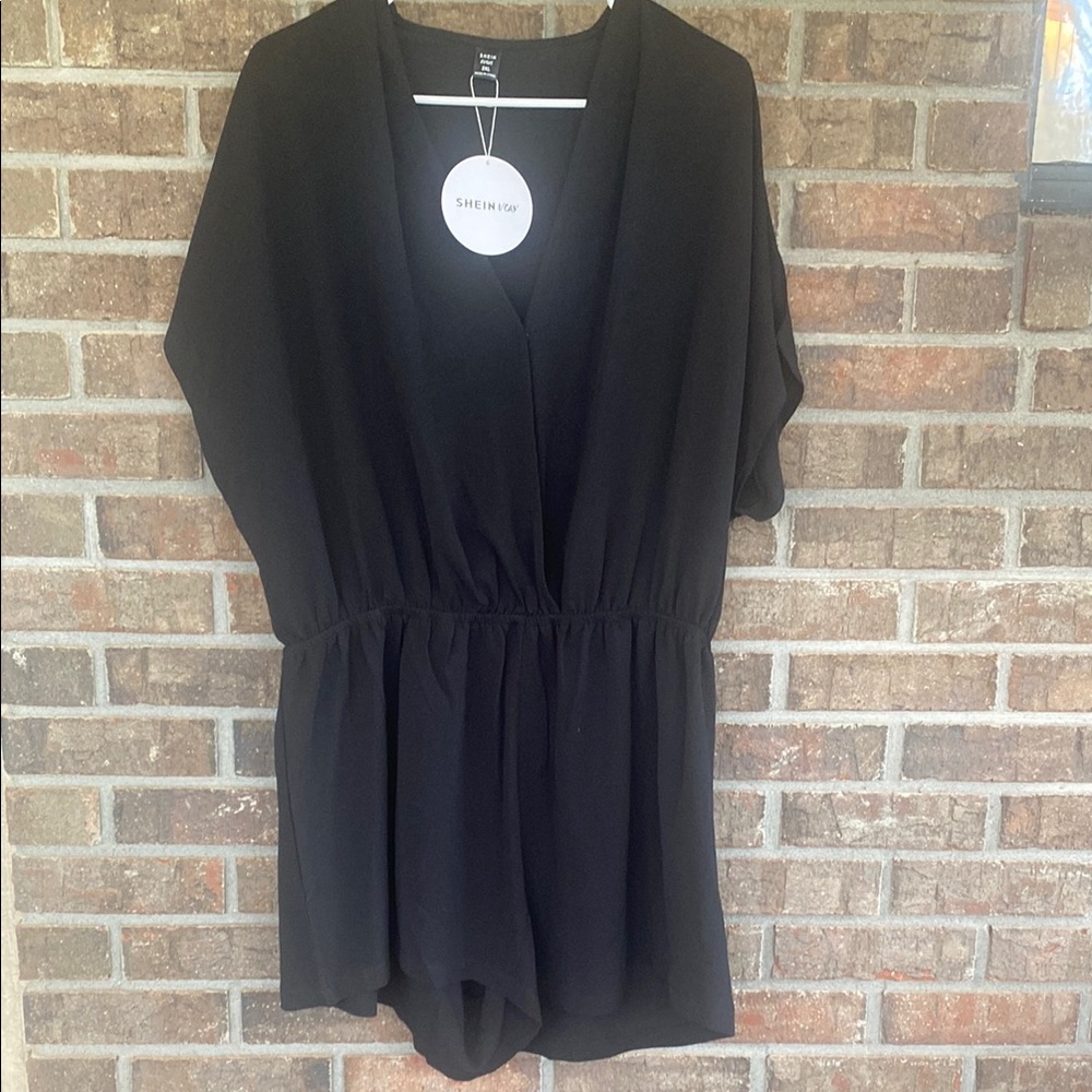 SHEIN Black Short Sleeve V-Neck Romper